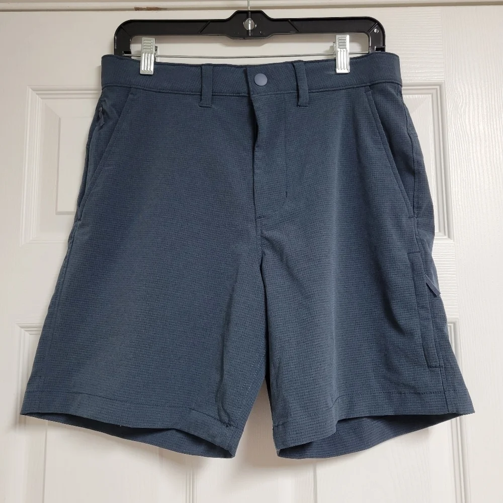 American Eagle NWT Club AboveThe Knee Flex Short Size 28..